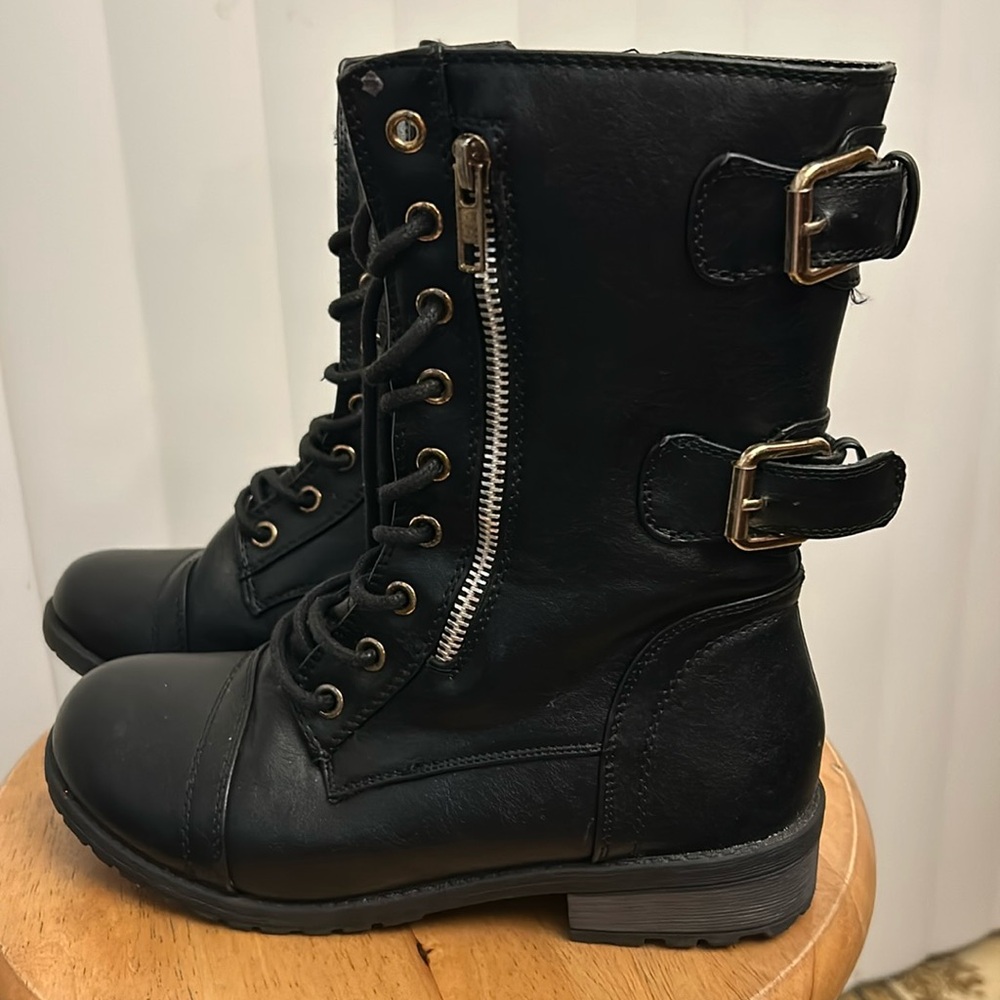 Little girls Forever Buckle and Zipper Lace up Boots Size 6